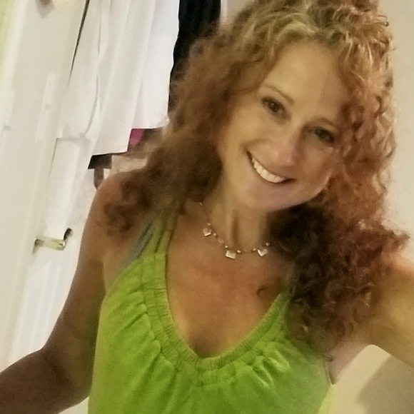 Meet your Posher, Kimberly - Picture 2 of 4